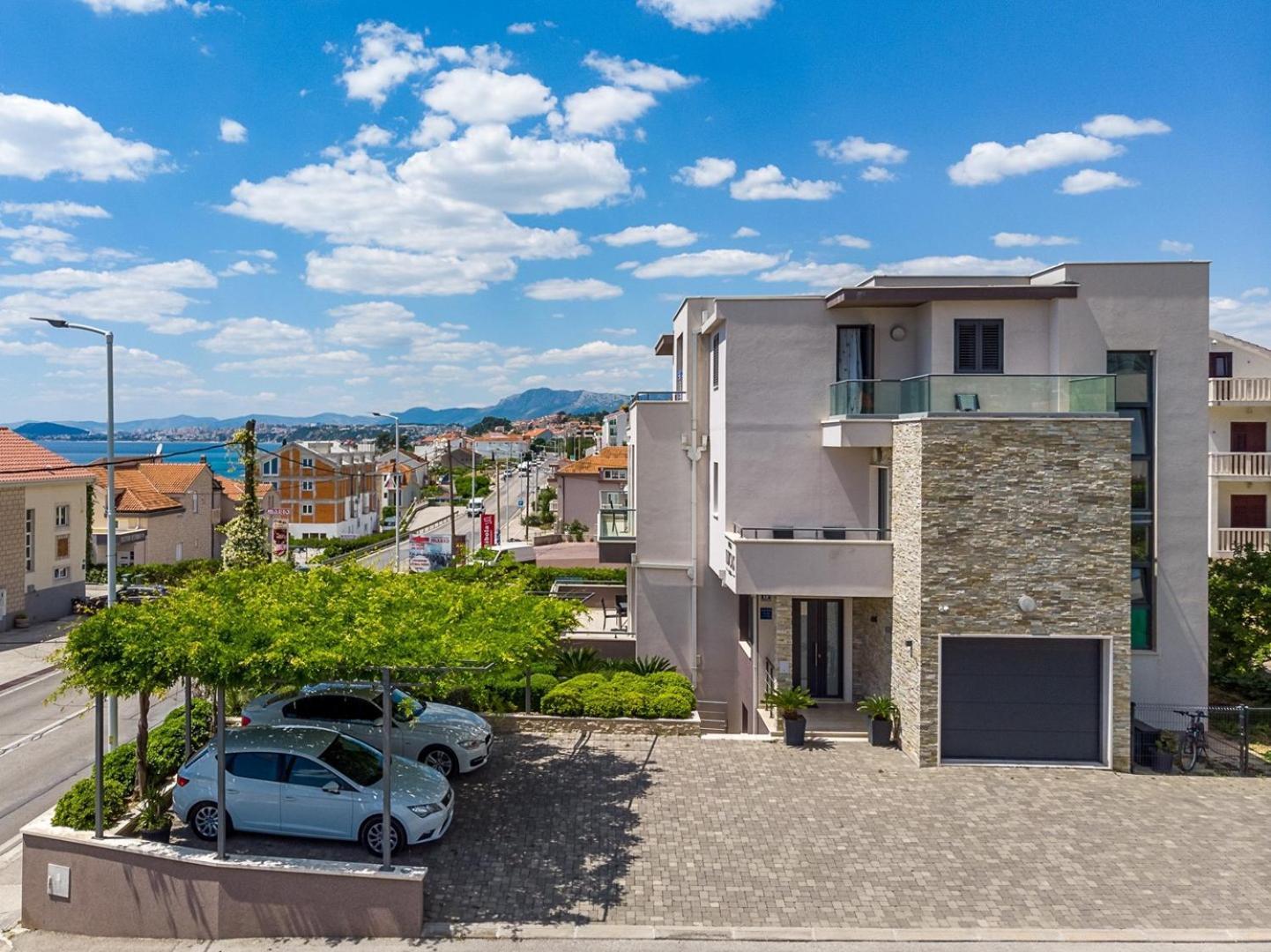 Luxury Villa Lucas With Heated Pool, Whirlpool, Sauna, 14 Pax Podstrana Luaran gambar