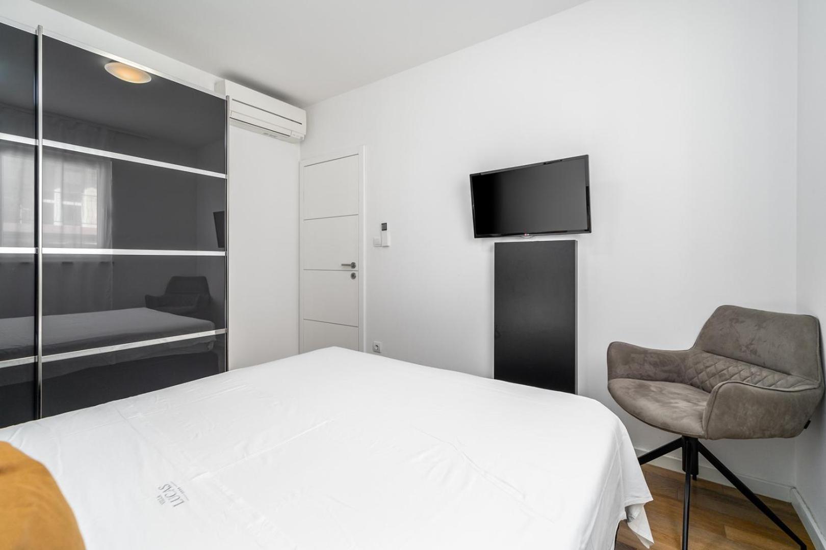 Luxury Villa Lucas With Heated Pool, Whirlpool, Sauna, 14 Pax Podstrana Luaran gambar